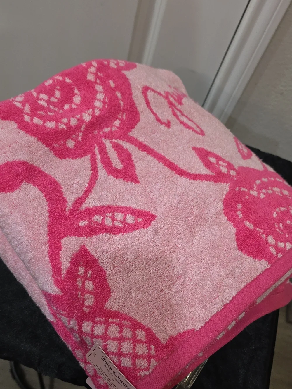 Juicy Couture Home Rose Pattern 100% Jacquard Cotton Bath & Hand Towel Set